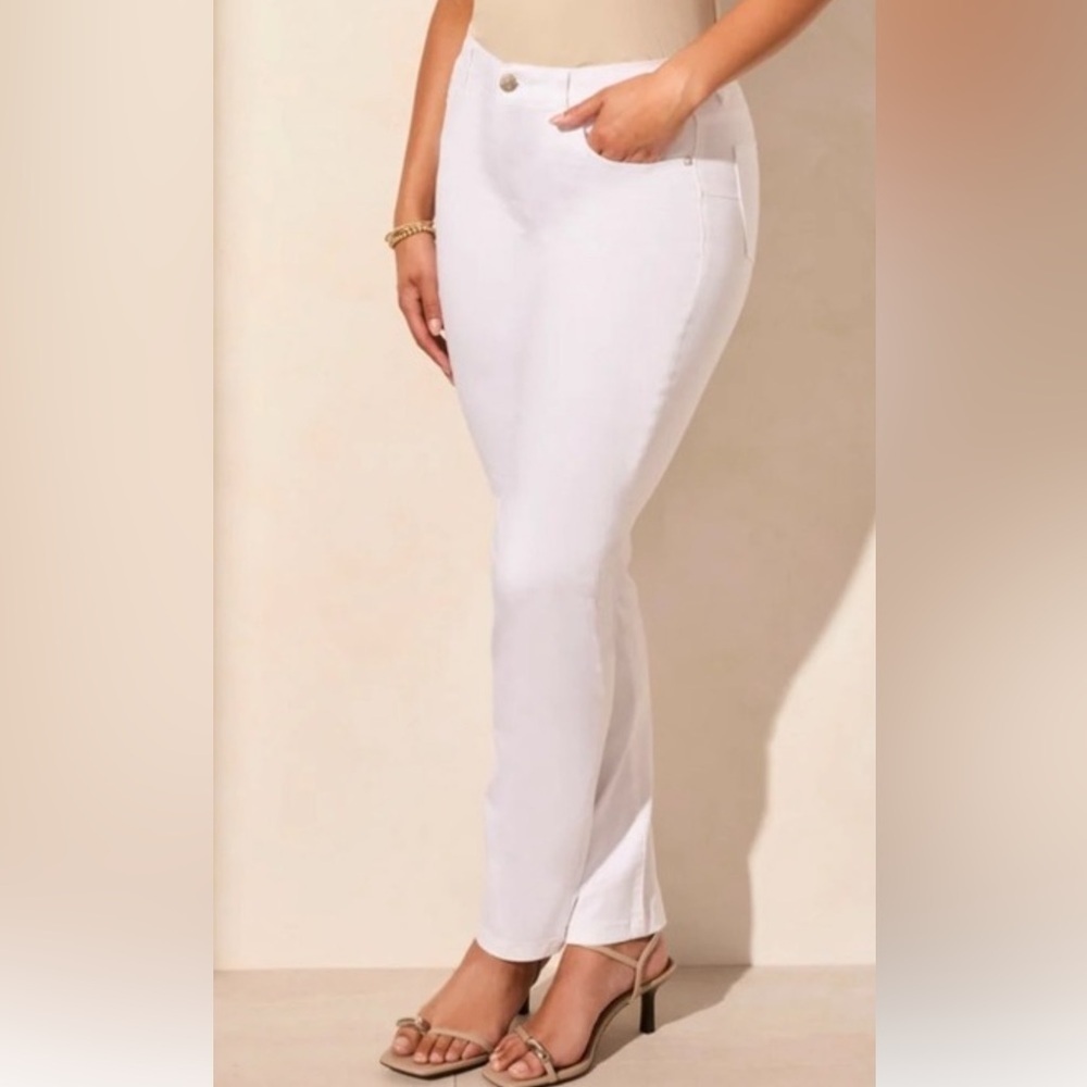 TRIBAL WOMENS SOPHIA CURVY FIT STRETCHY CASUAL
WHITE STRAIGHT LEG JEANS SZ 6